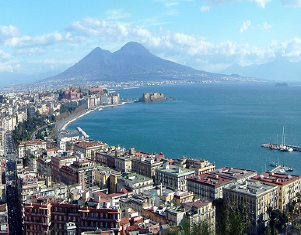 Napoli non è Calcutta, ma i trasporti sì
